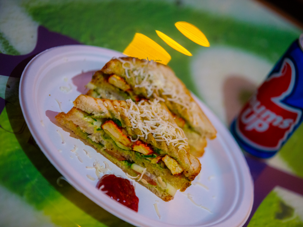 Triple layer sandwich filled with seasoned paneer, green chutney, cucumbers, tomatoes and your choice of American or Amul cheese